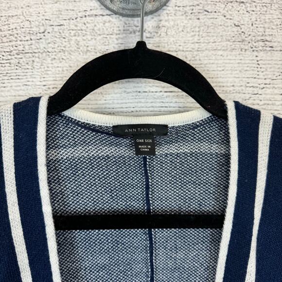 Ann Taylor Women's Navy Knit One Size Throw On Poncho Cardigan - Picture 4 of 7